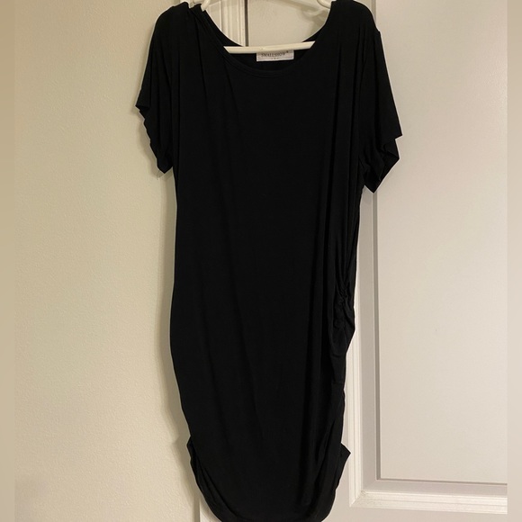 Black Short Sleeve Maternity Shirt - Picture 1 of 1